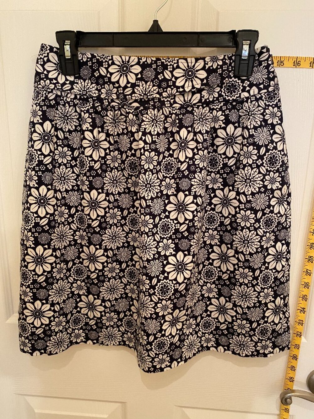 Brooks Brothers Skirt, size 4